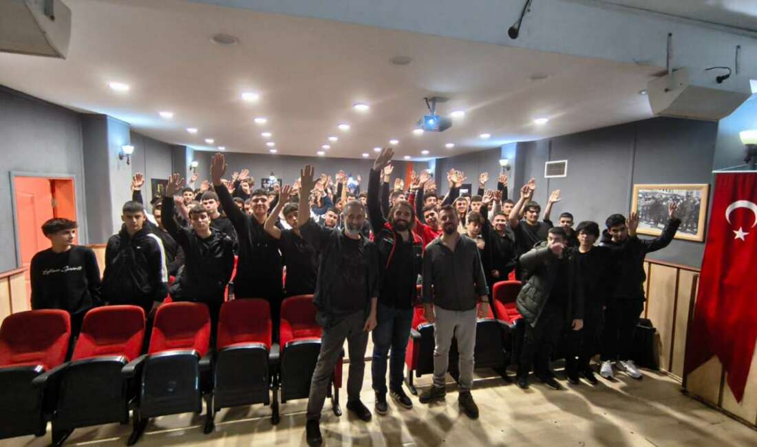 İsrafı kapat, faydayı Aç: Gençlere elektronik atık eğitimi