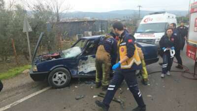 Orhangazi'de meydana gelen kazada kamyonetle