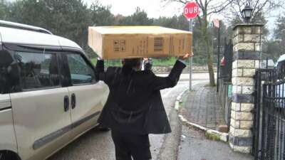 Bursa'da ihtiyaç sahiplerine tekerlekli sandalye