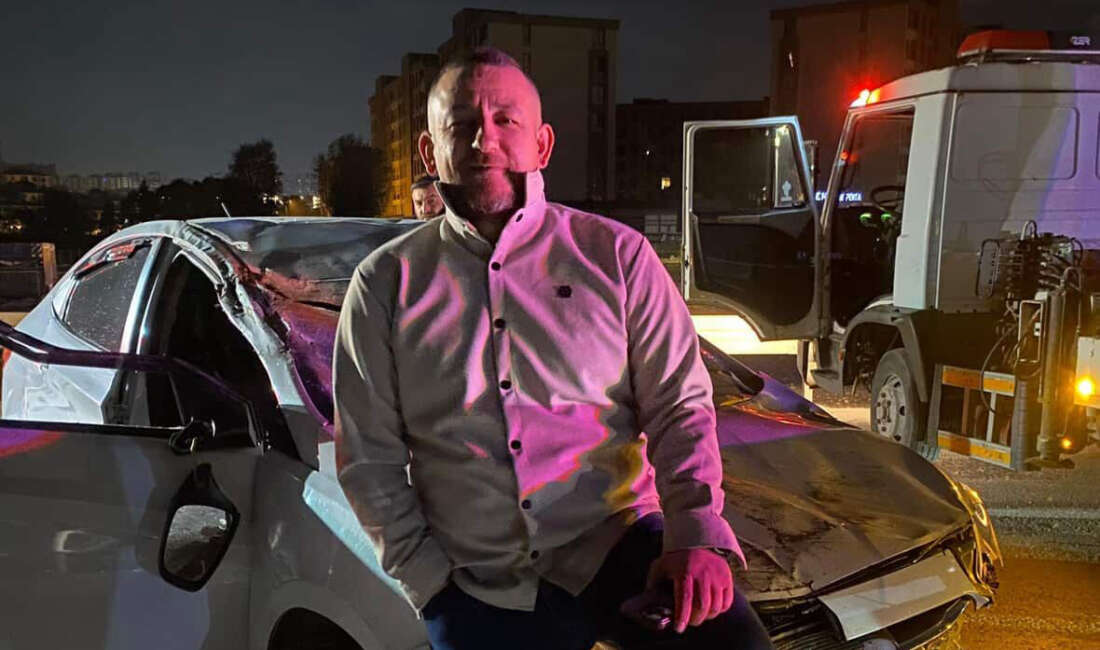 Kazadan yara almadan kurtuldum pozu Bursa'nın Mudanya ilçesinde kazadan