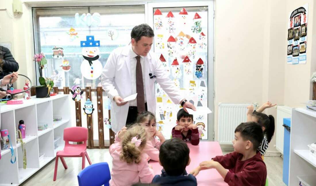 Başkan Erkan Aydın mesleğini çocuklara tanıttı Osmangazi Belediyesi’nin kreşlerinde düzenlenen