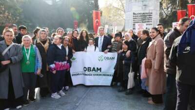 Osmangazi’de engelli bireyler farkındalık için yürüdü