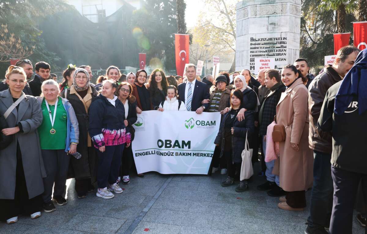 Osmangazi’de engelli bireyler farkındalık için yürüdü