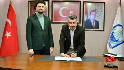 Yeşil-beyazlı kulüp, Yıldırım Belediye Başkanı