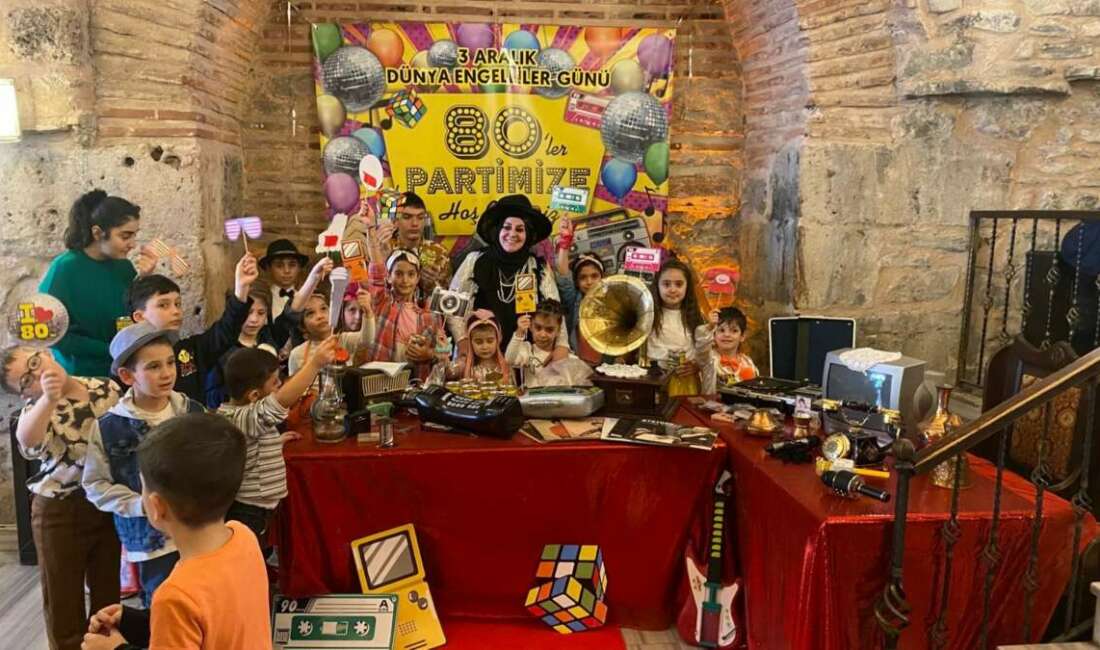 Özel çocuk annesi öğretmenden özel öğrencilerine büyük jest