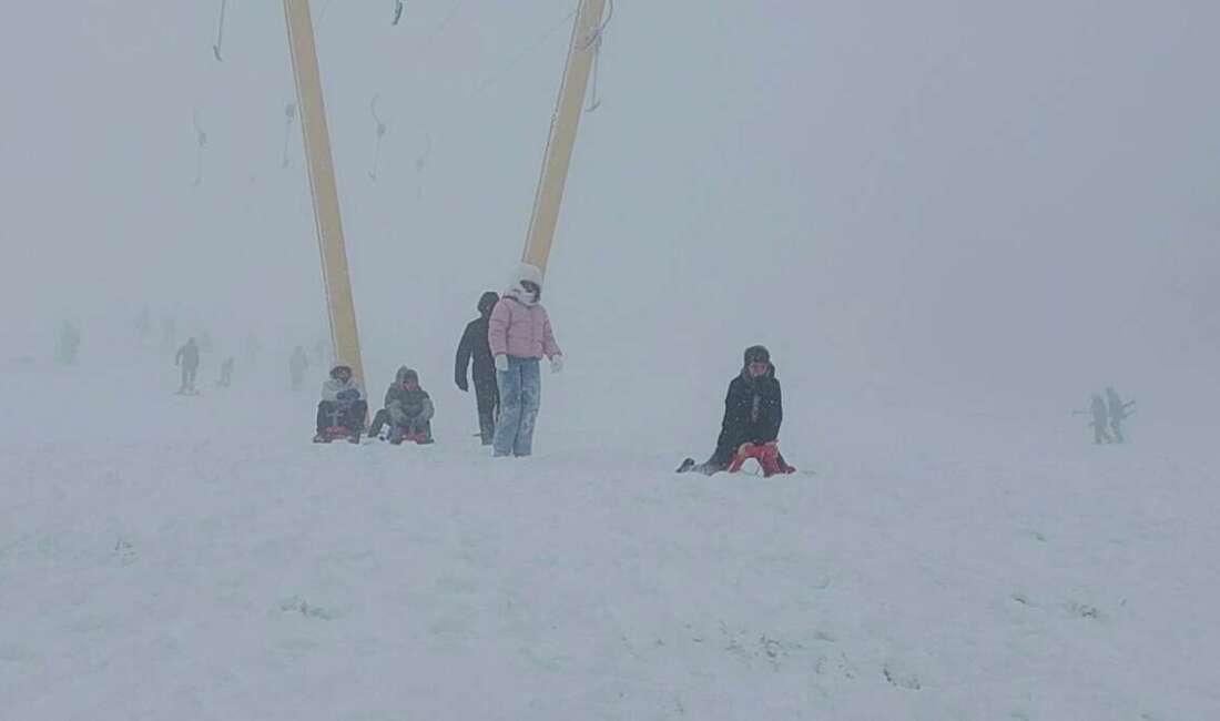 Uludağ’a yoğun kar yağdı, pistler doldu taştı Türkiye'nin en önemli kış