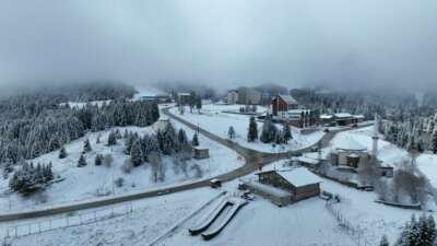 Uludağ’da kar kalınlığı 10 santimetreye yaklaştı