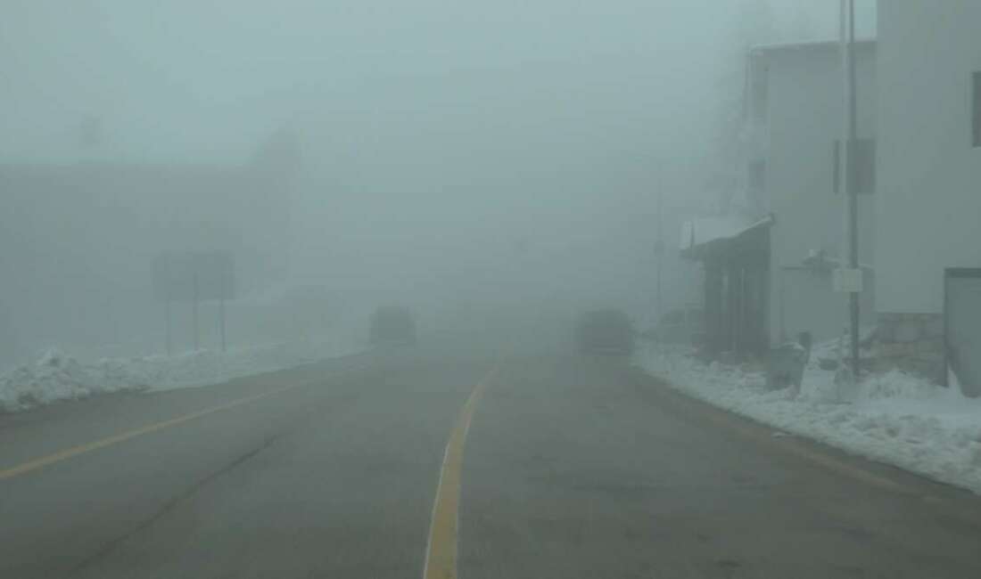 Uludağ’ın zirvesi sisle kaplandı Uludağ'ın zirvesinde etkili olan
