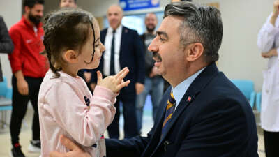 Yıldırım’da engeller sevgiyle aşılıyor