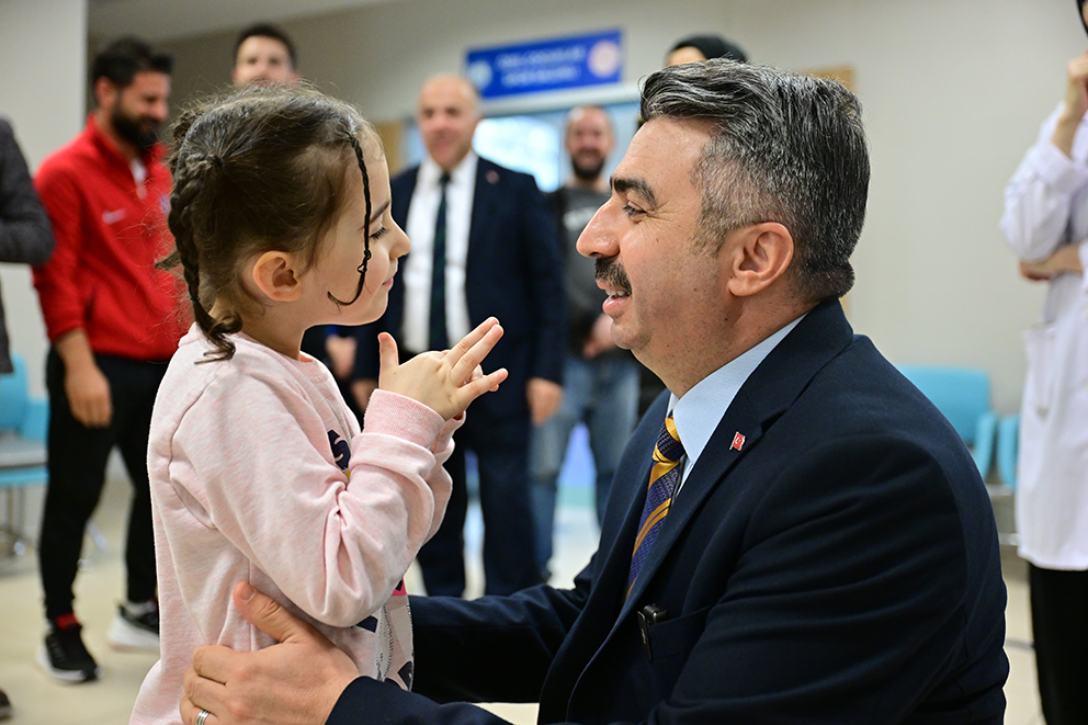 Yıldırım’da engeller sevgiyle aşılıyor