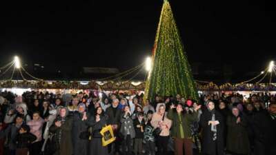 Osmangazi Meydanı, akşam saatlerinde hayata