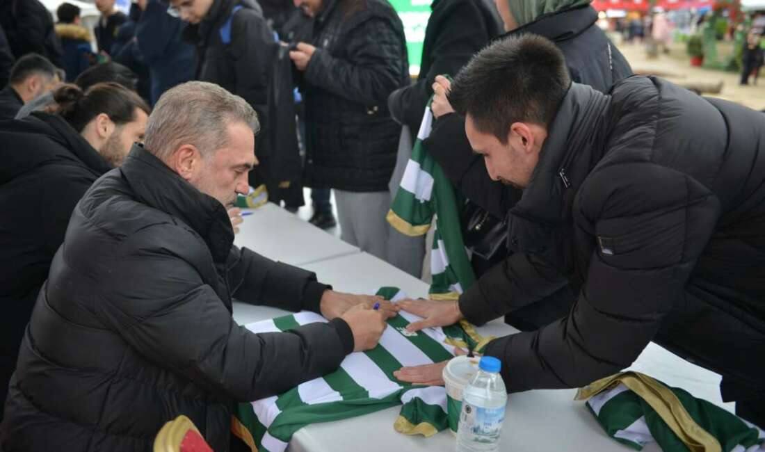 Yeni Yıl Meydanı’nda Bursaspor coşkusu Bursa Büyükşehir Belediyesi tarafından