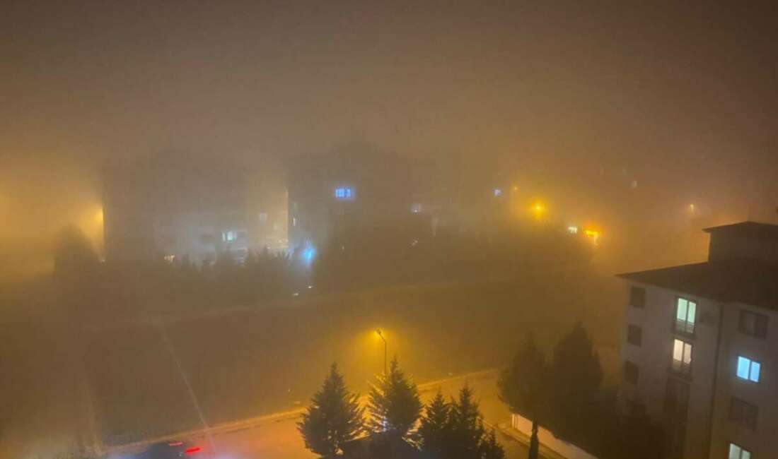 Yenişehir’de sis etkili oldu, görüş mesafesi 1 metreye kadar düştü Bursa’nın Yenişehir ilçesinde akşam