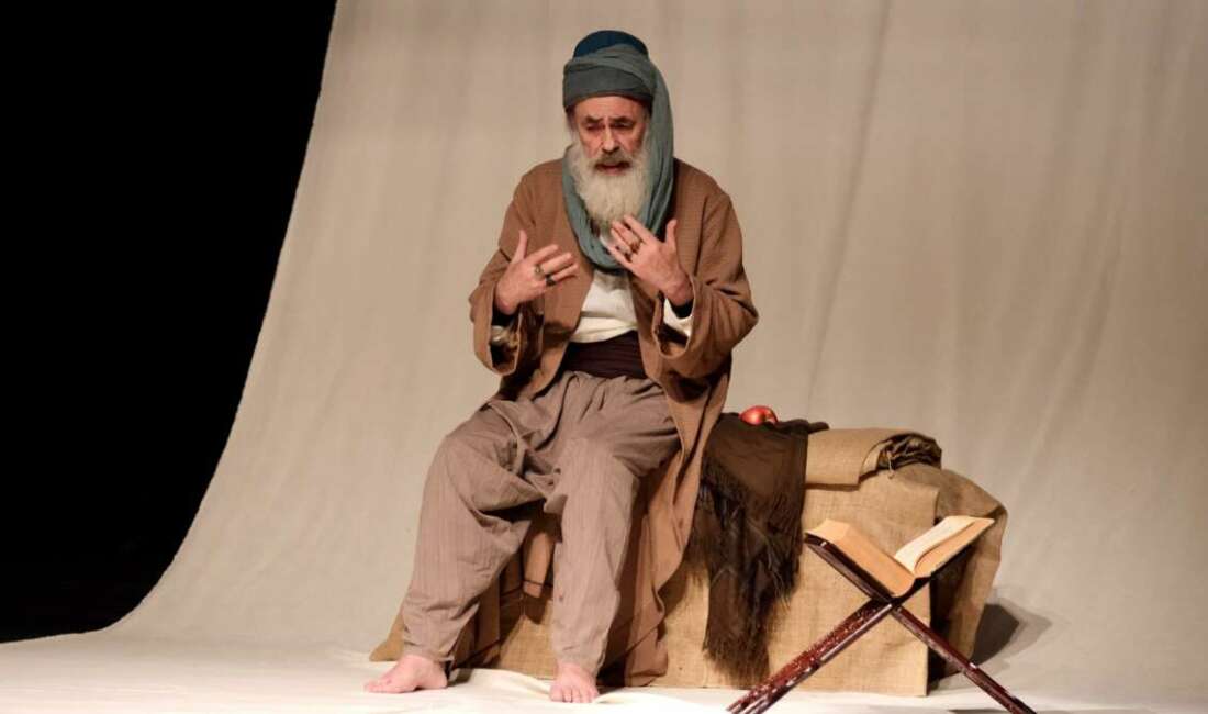 Yıldırım’da “İmam-ı Azam Ebu Hanife” oyununa yoğun ilgi Yıldırım Belediyesi tarafından sahnelenen