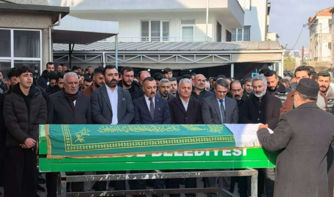 Zincirleme kazada ölen kişi defnedildi Bursa'da meydana gelen zincirleme