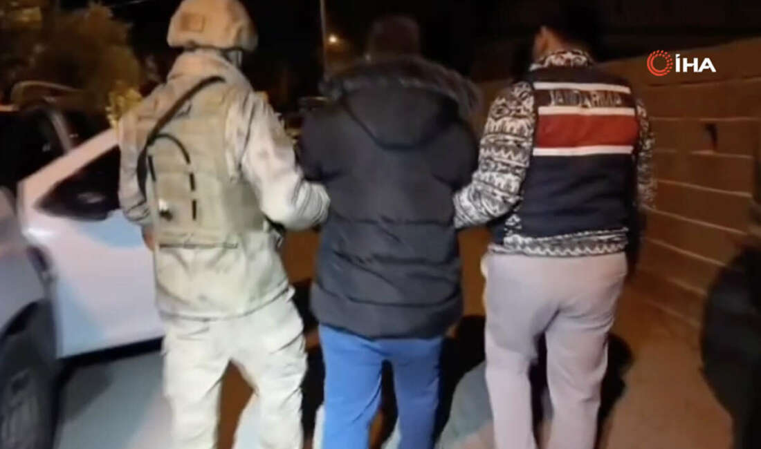 Bakan Yerlikaya: “Jandarmamız 22 ilde 92 DEAŞ şüphelisini yakaladı” İçişleri Bakanı Ali Yerlikaya,