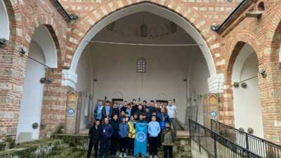 Yıldırım Belediyesi, gençlerin hem fiziksel