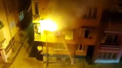 Bursa'da bir binanın balkonunda çıkan
