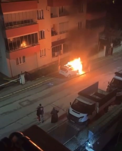 Bursa'nın farklı bölgelerinden alev