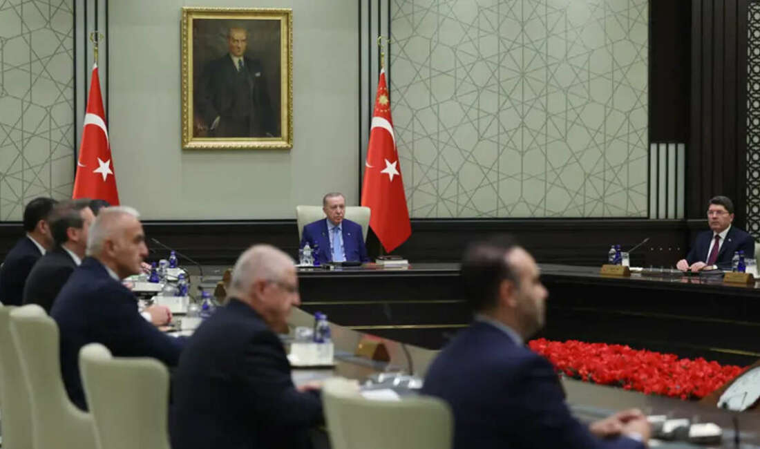 Beştepe’de kritik toplantı: Gündemin ilk sırasında Venezuela Yeni yılın ilk Cumhurbaşkanlığı