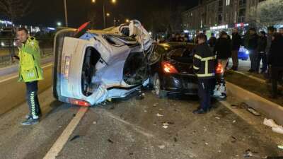 Bursa'nın İnegöl ilçesinde 3 aracın