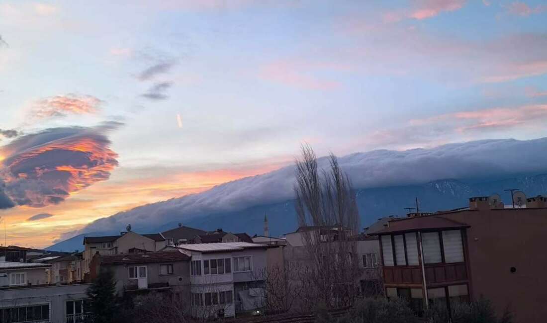 Bursa gökyüzünde bulut şöleni Bursa'nın gökyüzünü kaplayan sıra