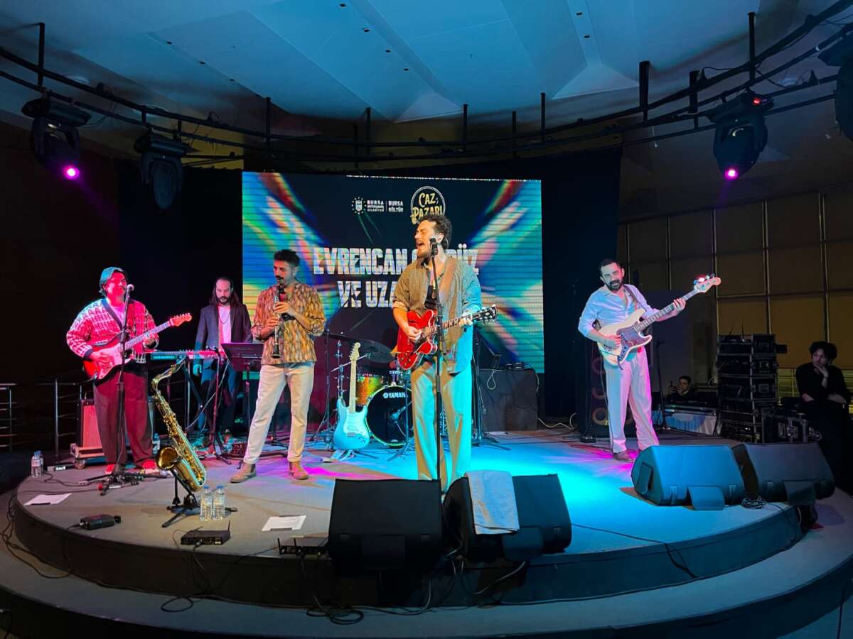 Bursa’da Evrencan Gündüz ile ‘Caz Pazarı’