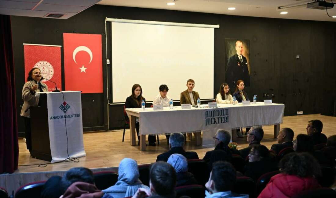 Beş Farklı Liseden Öğrenciler,