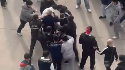 Bursa'da Korupark alışveriş merkezinin otoparkında