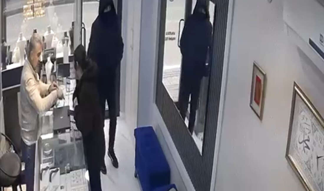 Bursa'da kuyumcuya soygun için