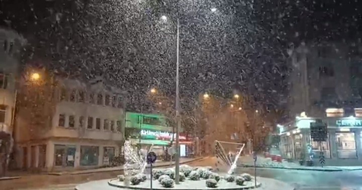 Bursa’da kar yağışı etkisini