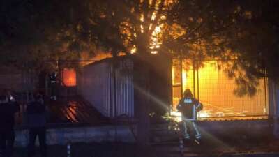 Bursa'da kimyasal kaplama fabrikasında gece