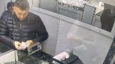 Bursa’da sahte gram altınla kuyumcuları