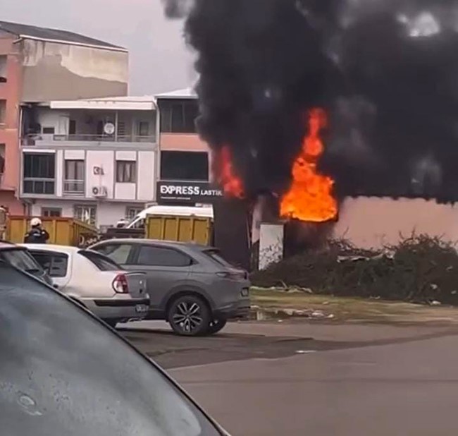 Bursa’da trafo yangını korkuttu Bursa'da patlama sonucu trafoda