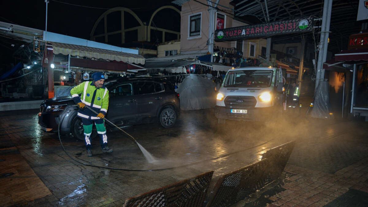 Bursa’nın kalbinde gece mesaisi