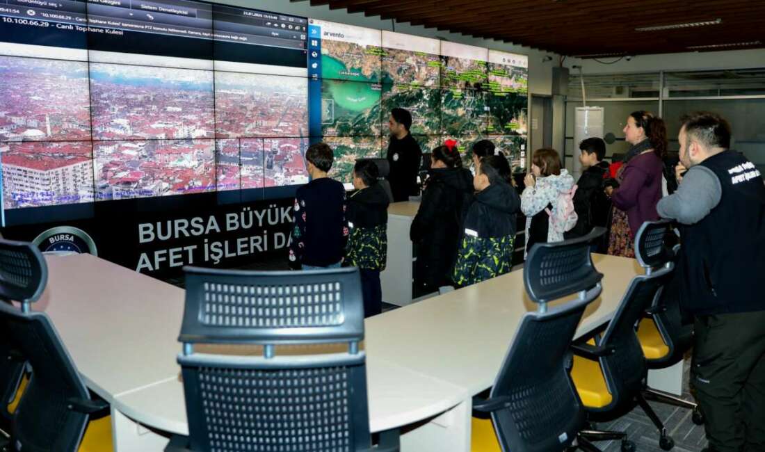 Çocuklar afet bilincini eğlenerek kazanıyor Bursa Büyükşehir Belediyesi ile Bursa Kent Konseyi