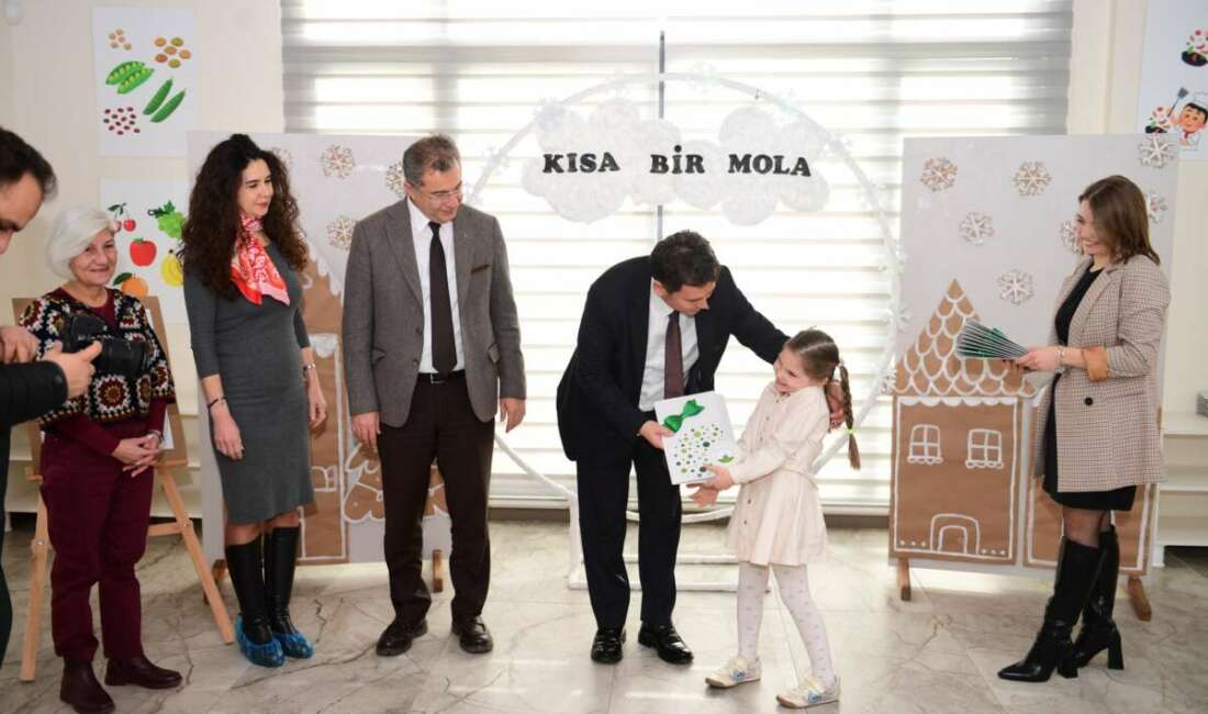 Çocukların karnelerini Başkan Erkan Aydın verdi Ayça Azak Kreş ve