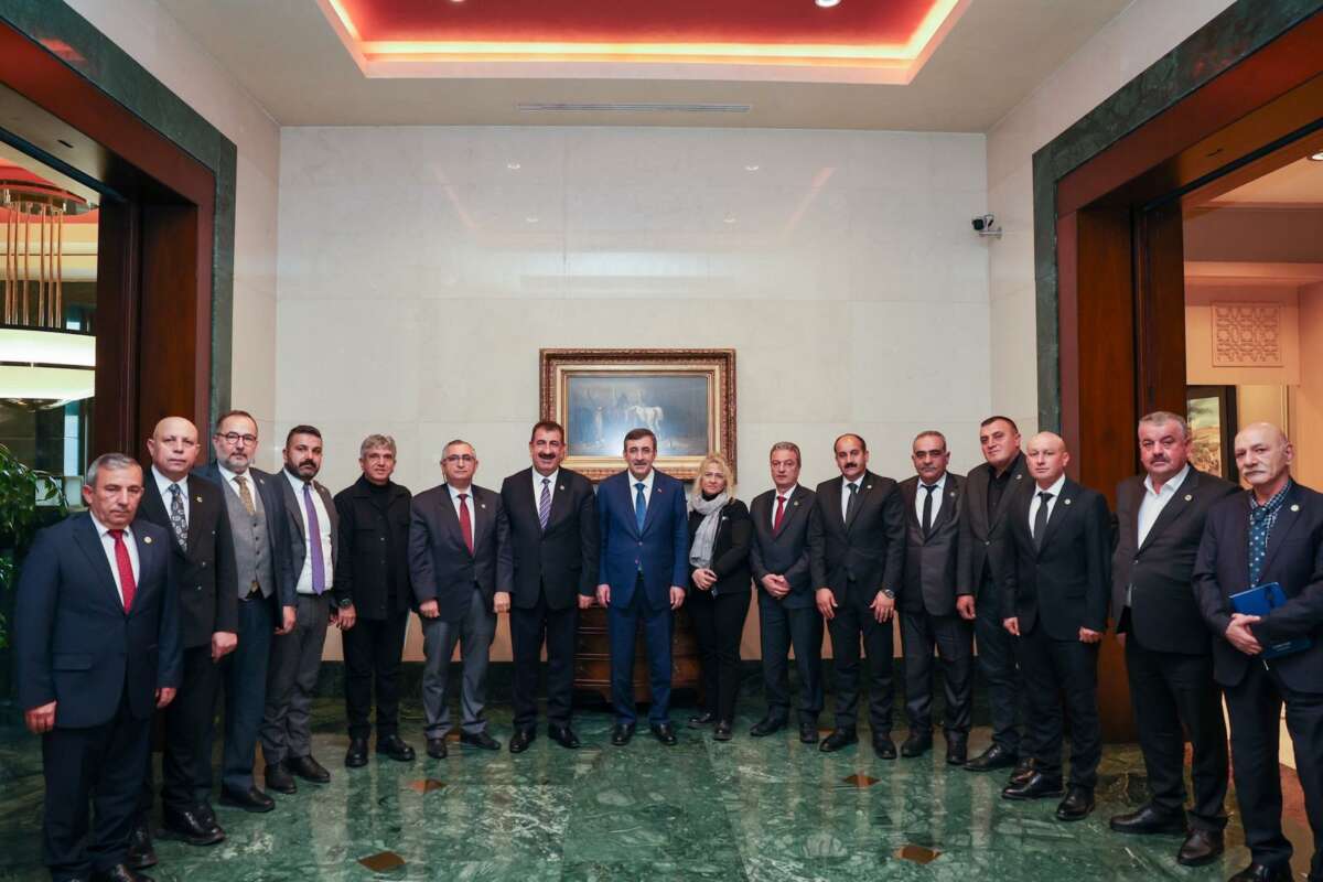 Cumhurbaşkanı Yardımcısı Cevdet Yılmaz, TÜRKYED heyetini kabul etti