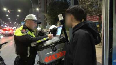 Antalya'da uygulama noktasında durdurulan motosiklet