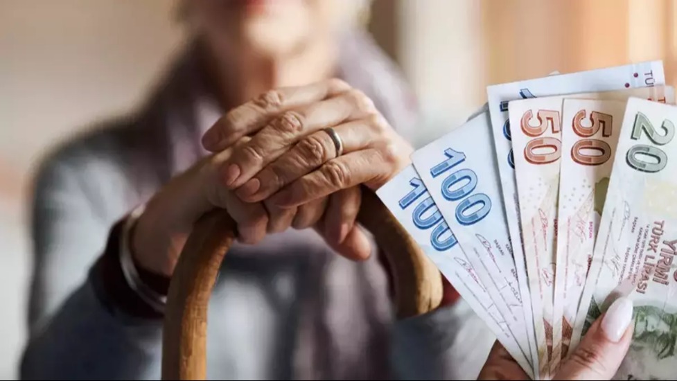 En düşük emekli aylığını