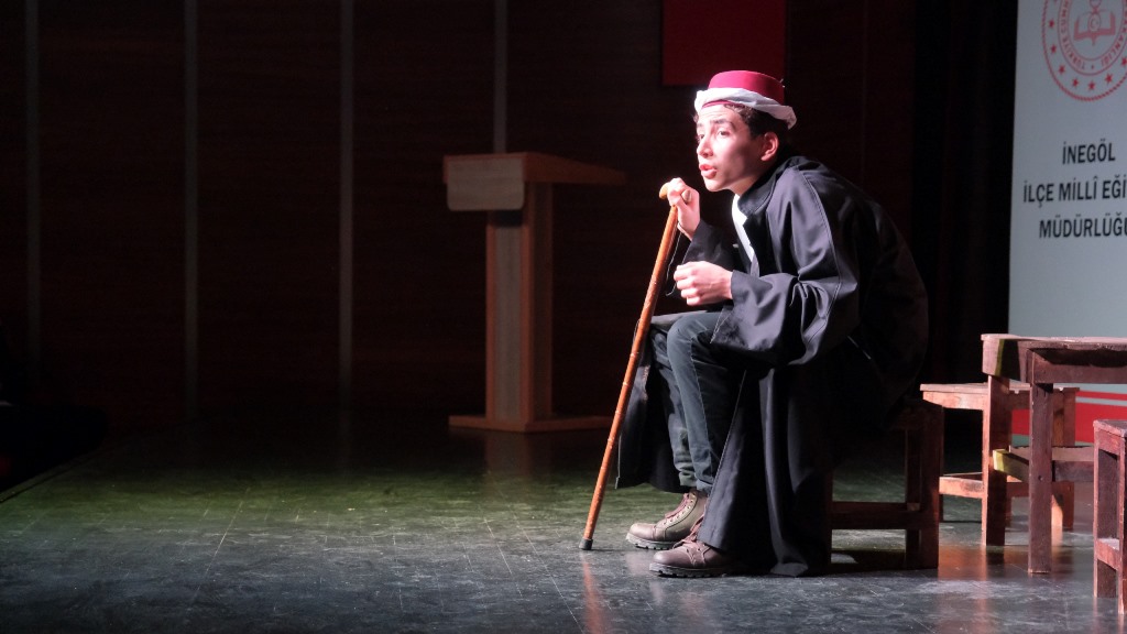 İnegöl’de genç meddahlar sahne aldı İnegöl Belediyesi ile İnegöl