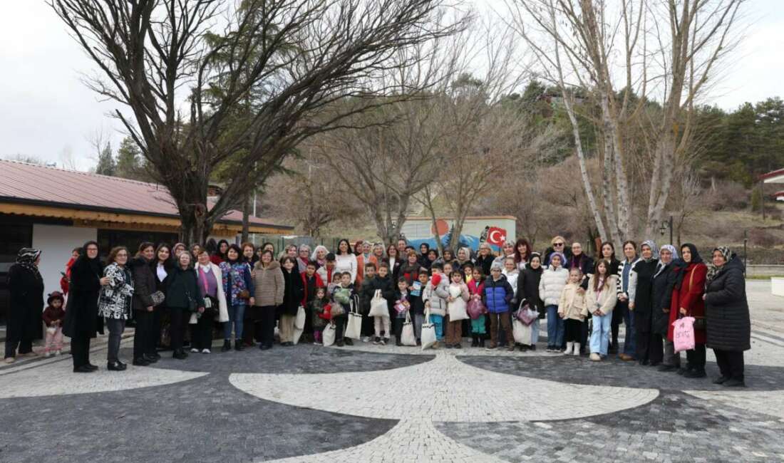 Nilüferli kadınların ördüğü atkı,
