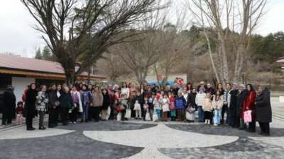 Nilüferli kadınların ördüğü atkı, bere