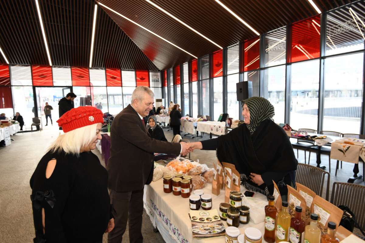 Girişimci Kadınların El Emeği Osmangazi Meydanı’nda buluştu