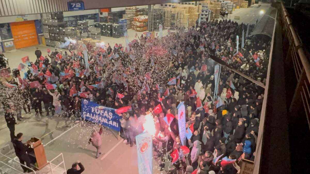 Metaş işçileri kazandı, TOFAŞ’ta büyük kutlama