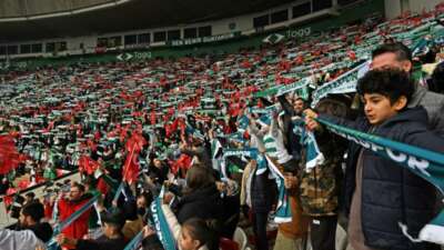 Bursaspor’a desteğini her alanda sürdüren