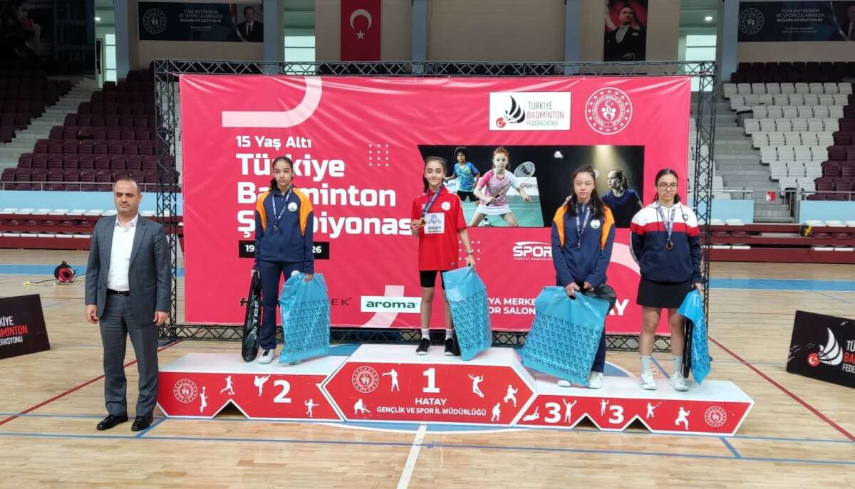 Osmangazili Badmintoncular Türkiye Şampiyonası’nda parladı
