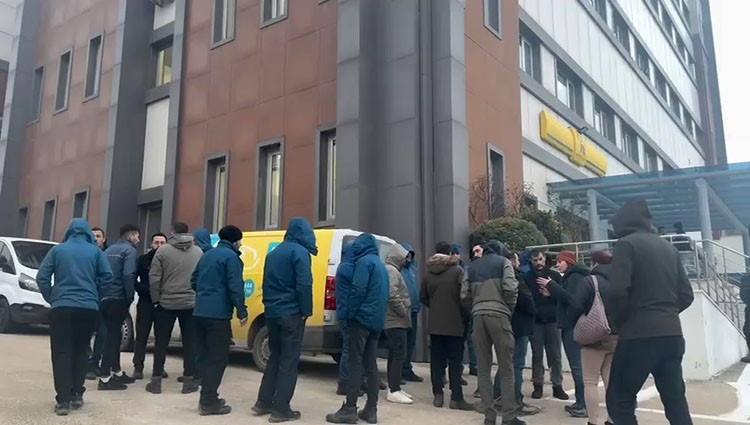 PTT’de iş bırakma eylemi Bursa'da PTT bünyesinde taşeron