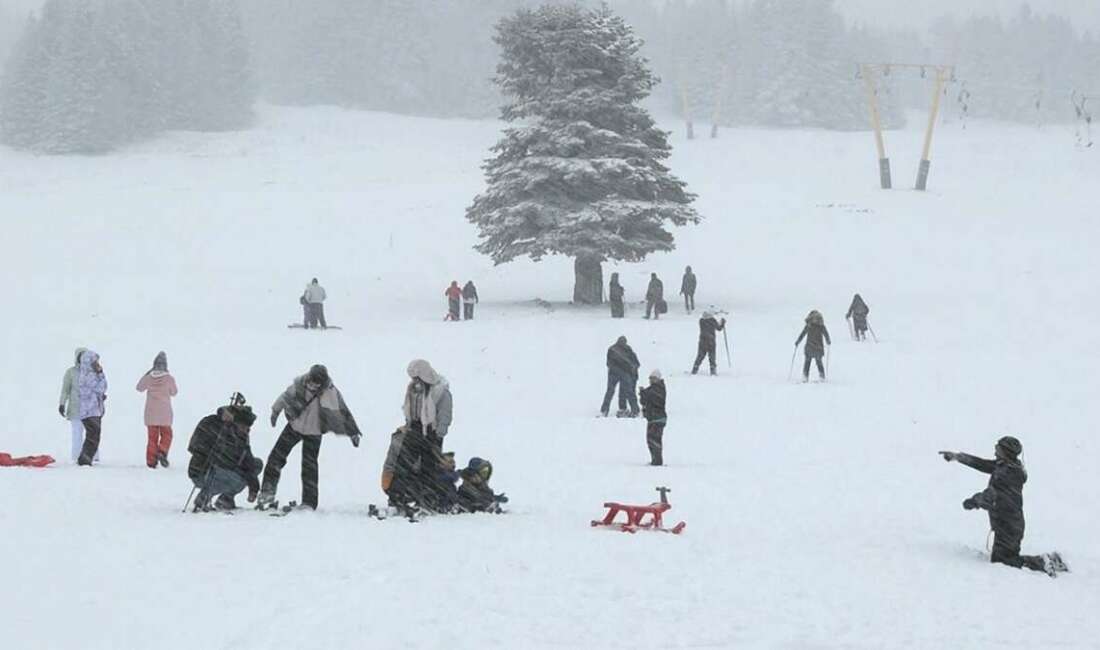 Uludağ’da kar kalınlığı 60 santimetreyi geçti Türkiye'de kış turizminin önemli
