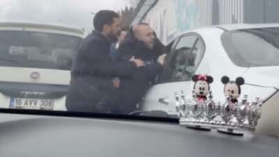 Bursa'da trafikte yol verme tartışmasında